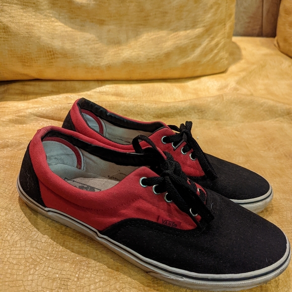 Vans skate shoes two tone red and black - men size 10 - Picture 3 of 7